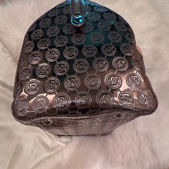 Michael Kors Monogram Metallic Mirror Nickel Grayson LG Satchel NWT Dust Cover - Picture 4 of 7